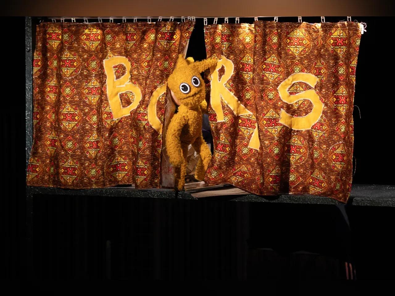 Boris__Babette_und_lauter_Skelette.jpg