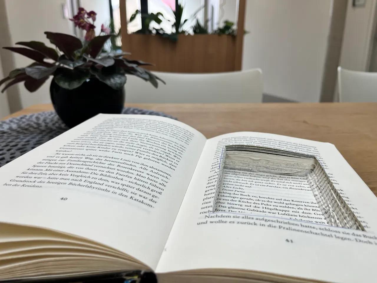 20250924buchverstecke-c-eab-jpeg