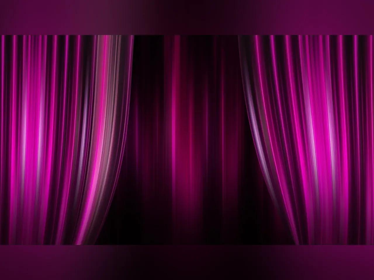 lilafarbener Bühnenvorhang